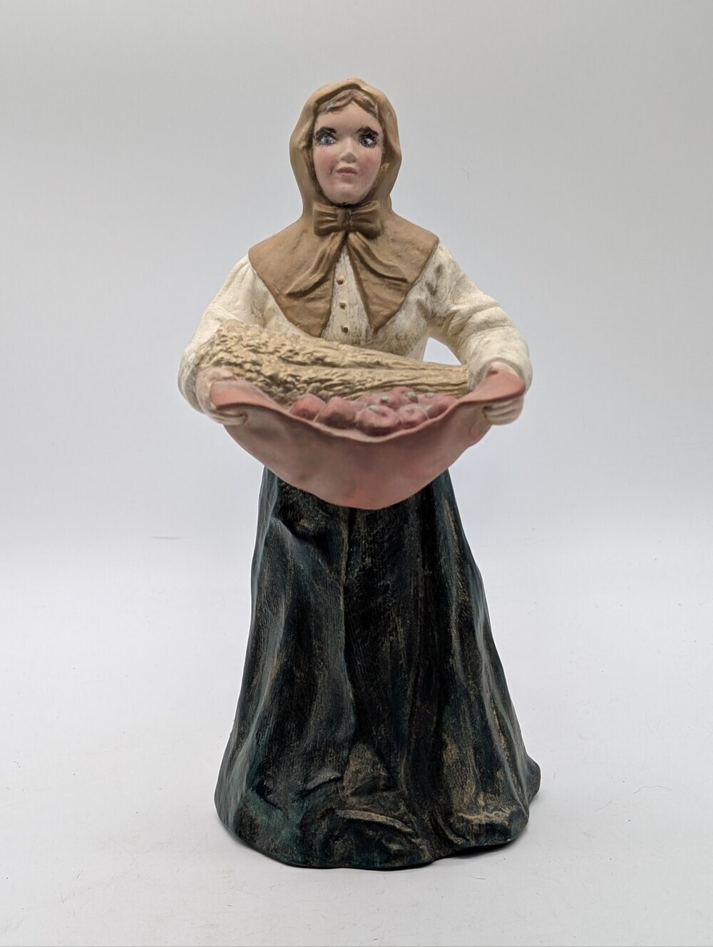 Vintage Fontanini 7.5" Scale Carmi Vineyard Worker Harvest Girl  Figurine